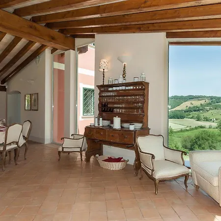 Villa Sleeps 6 Pool Air Con Wifi *