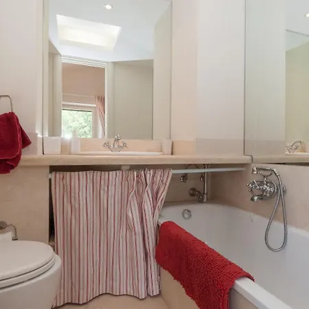 Villa Sleeps 6 Pool Air Con Wifi *
