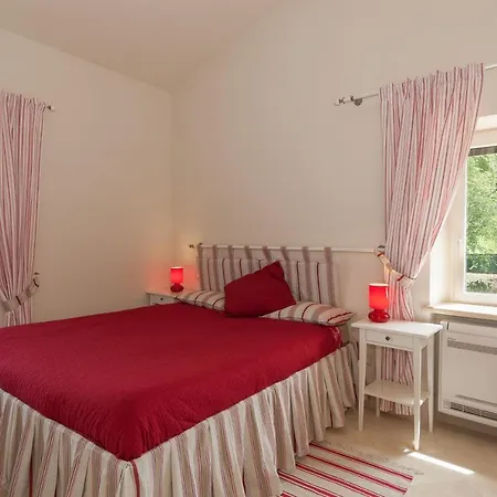 Sleeps 6 Pool Air Con Wifi Villa